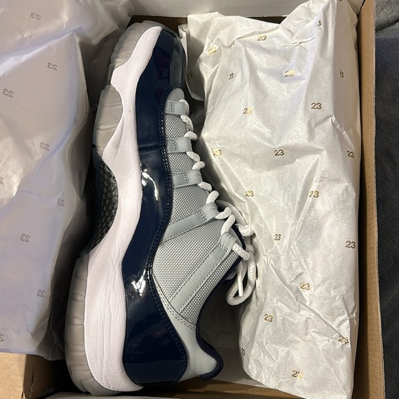 Air Jordan 11 Retro Low - Picture 6 of 7